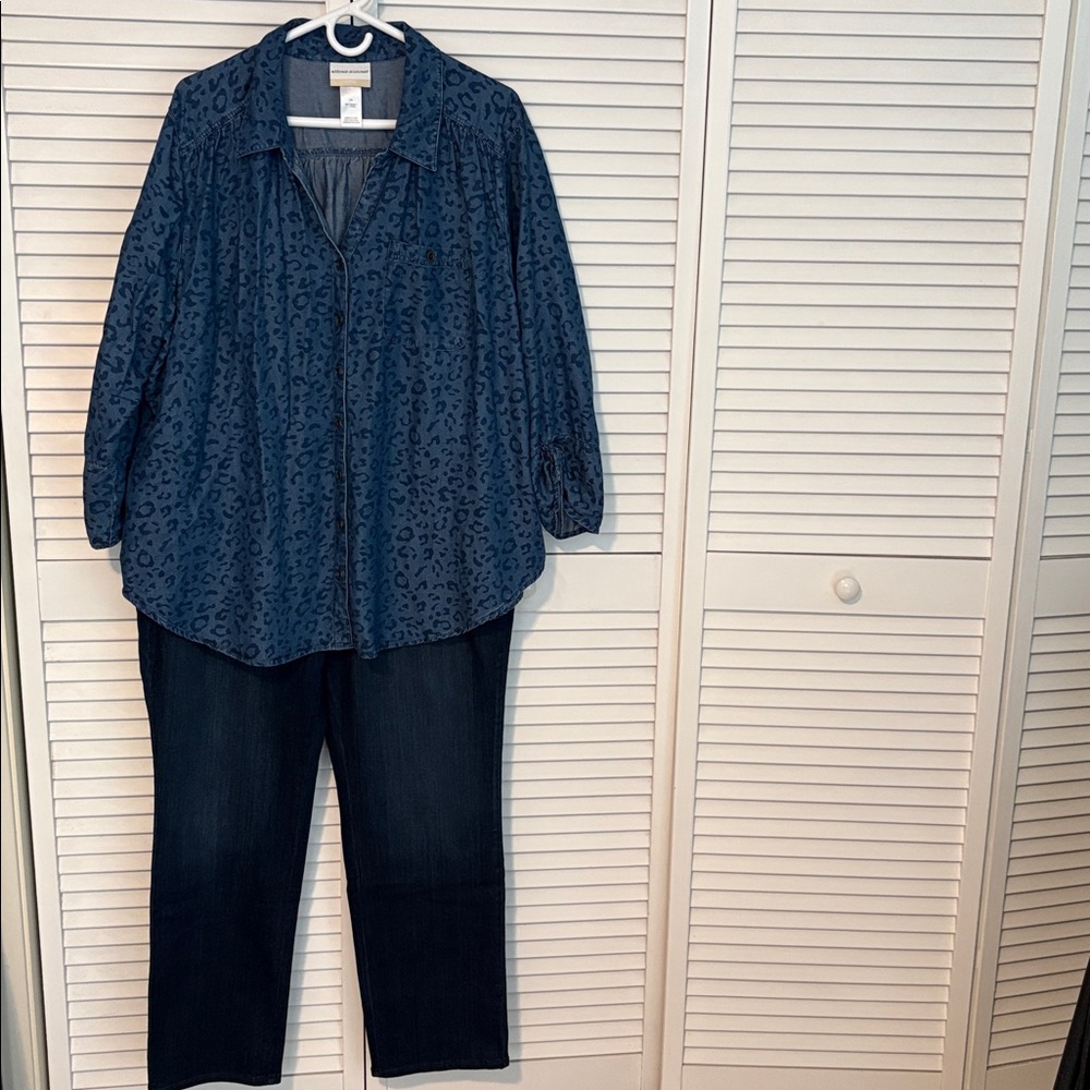 Women’s Alfred Dunner Blue Animal Print Tencel Lyocell Button Front Top 2X - Picture 10 of 10